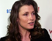 How tall is Bridget Moynahan?